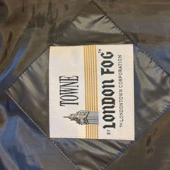 Vintage Towne rain trench coat by London Fog! - Picture 4 of 10